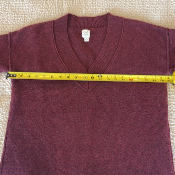 Evereve Roan & Ryan Burgundy Sweater - Picture 3 of 7